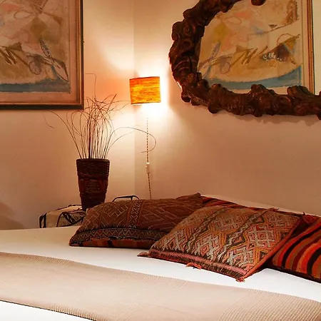 Villa Gialla Bed & Breakfast *