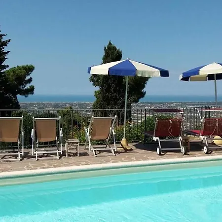 Bed & Breakfast Villa Gialla Mommio